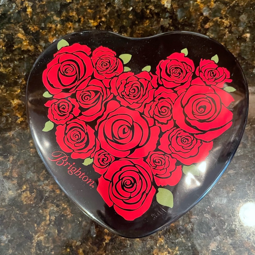 Brighton heart-shaped tin container